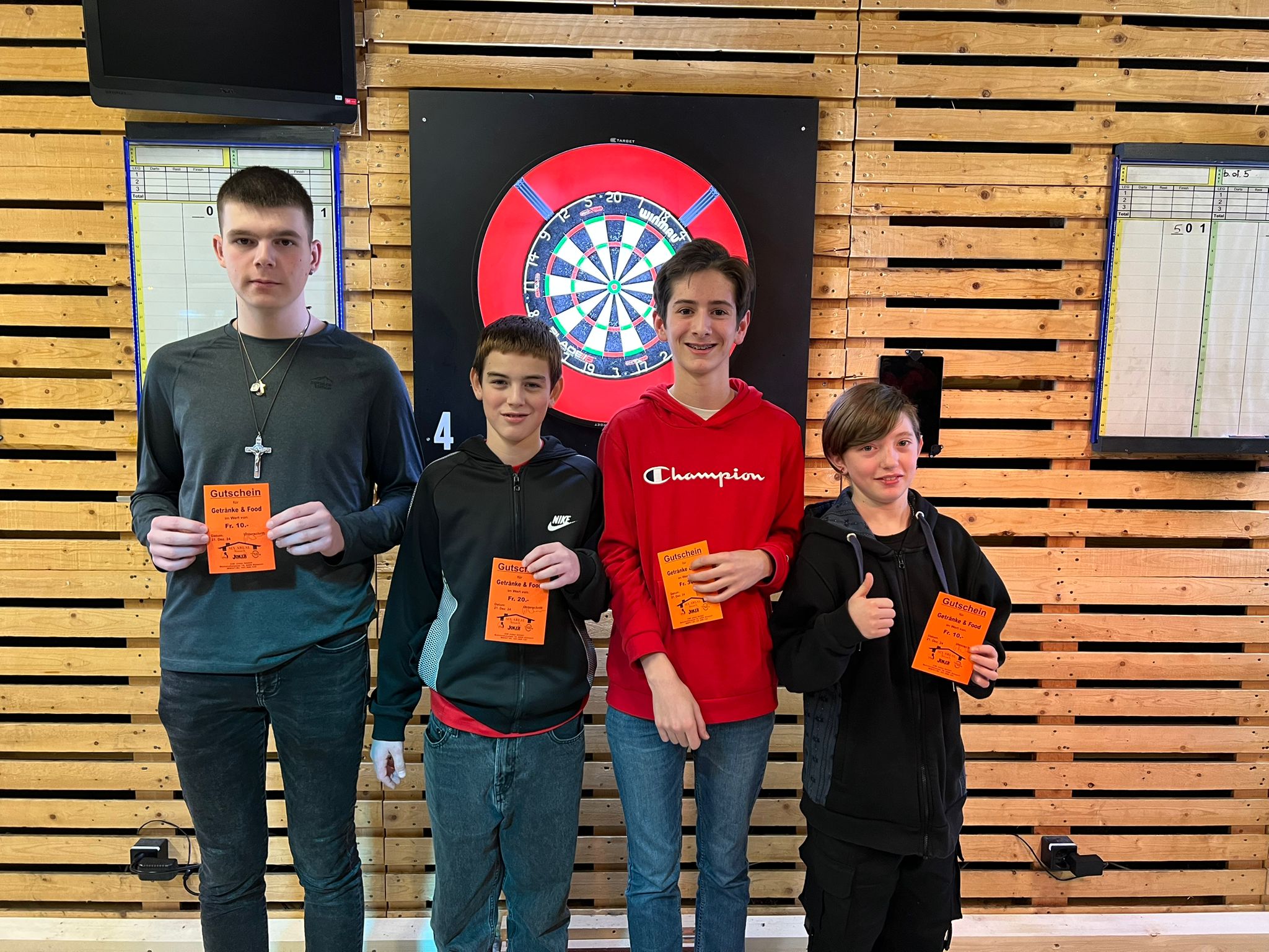 Advent Open 2024 - Top 4 Jugend: Andrin Schelbert, Diego di Stefano (Sieger), Leo Wenger (Finalist) und Linus Gross